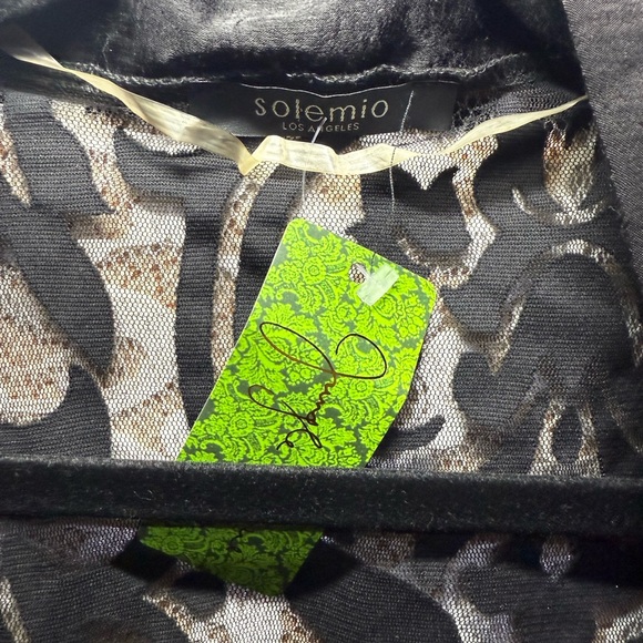 Solemio NWT Black Sheer burnout paisley gold short Robe s/m - Picture 4 of 11